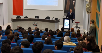 ÖĞRENCİLERLE İŞVERENLER BULUŞUYOR