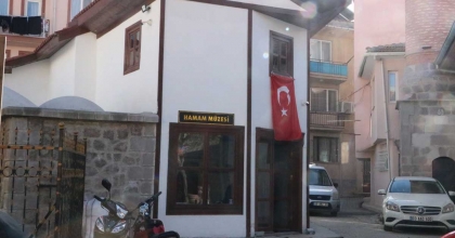 SANDIKLI’DAKİ YARIM ASRI GECİK TARİHE SAHİP OLAN HAMAM MÜZE OLDU  
