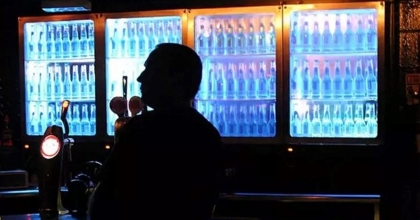 SUUDİ ARABİSTAN'DA İÇKİ SATIŞI 70 YIL SONRA BAŞLIYOR