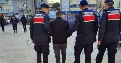 TERÖR PROPAGANDASI SUÇUNDAN ARANAN 1 ŞÜPHELİ YAKALANDI 