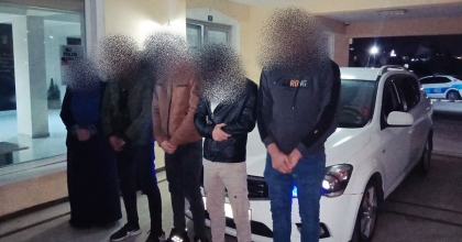 YURDA KAÇAK YOLLARDAN GİREN YABANCI UYRUKLU 4 KİŞİ YAKALANDI