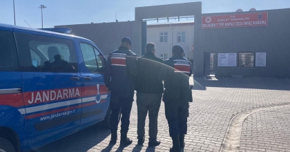 2 YIL 6 AY HAPİS CEZASI İLE ARANAN ŞAHSI JANDARMA YAKALADI