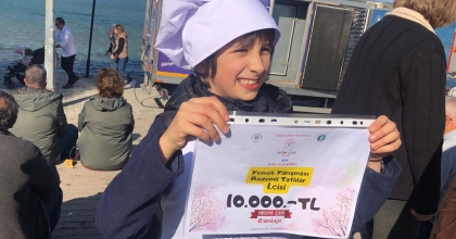 9 YAŞINDAKİ POYRAZ, JÜRİ ÖZEL ÖDÜLÜNÜN SAHİBİ OLDU
