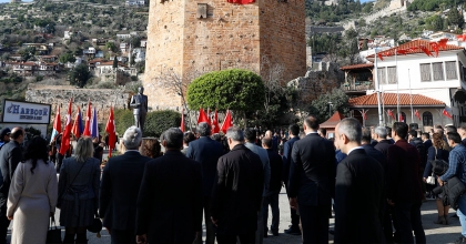 ATATÜRK’ÜN ALANYA’YA GELİŞİNİN 89. YIL DÖNÜMÜ TÖRENLE KUTLANDI