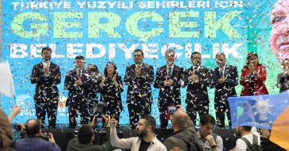 AK PARTİ UŞAK ADAYLARINI AÇIKLADI