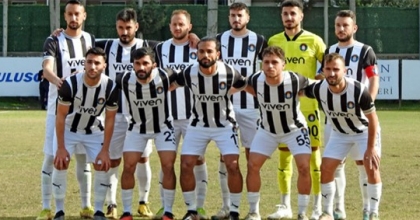 ÇEŞME BELEDİYESPOR LİDERLİĞİNİ KORUDU