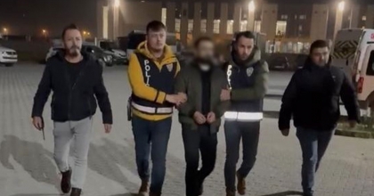 7 AYRI SUÇTAN ARANAN ŞÜPHELİ, KOVALAMACA SONUNDA YAKALANDI