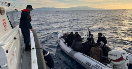 BODRUM'DA 22 DÜZENSİZ GÖÇMEN KURTARILDI, 39'U YAKALANDI