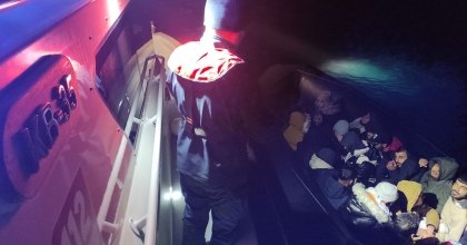 BODRUM’DA 33 DÜZENSİZ GÖÇMEN YAKALANDI, 15'İ KURTARILDI