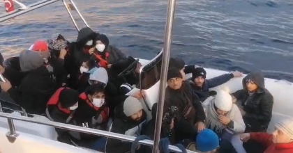 BODRUM'DA 57 DÜZENSİZ GÖÇMEN YAKALANDI