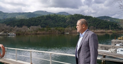 DALYAN KANALI ÜZERİNE AĞAÇ KÖPRÜ YAPILACAK