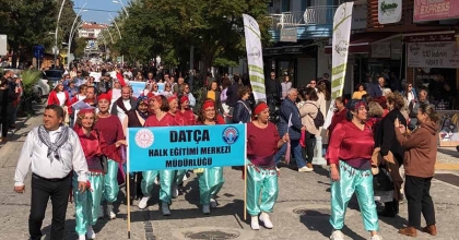 DOĞU KIŞI YAŞARKEN, DATÇA’DA BADEM ÇİÇEĞİ FESTİVALİ BAŞLADI