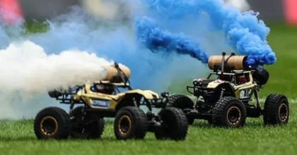 DÜNYADA BENZERİ GÖRÜLMEMİŞ PROTESTO!