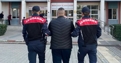 HAKKINDA 13 YIL HAPİS CEZASI BULUNAN ŞÜPHELİ NAZİLLİ’DE YAKALANDI  