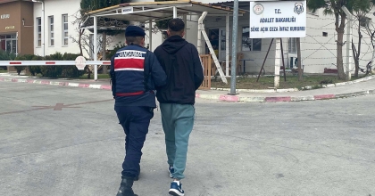 HAKKINDA 7 YIL HAPİS CEZASI BULUNAN ŞAHIS JANDARMAYA TAKILDI