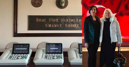 HAYIRSEVER AİLE, SÖKE DEVLET HASTANESİ'NE EKG CİHAZI BAĞIŞLADI  