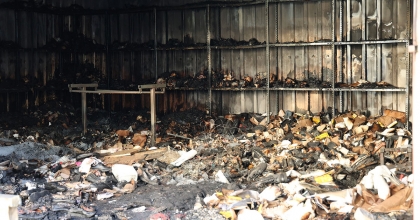 İZMİR'DE 69 GÜN ARAYLA 2. KEZ YANAN İŞ YERİ KÜLE DÖNDÜ