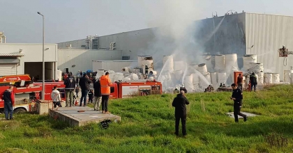 MANİSA OSB’DEKİ İPEK KAĞIT FABRİKASINDA YANGIN