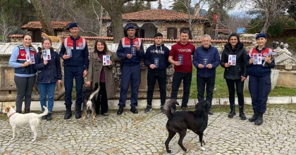 JANDARMA EKİPLERİ ANTİK KENT ZİYARETÇİLERİNİ BİLGİLENDİRDİ