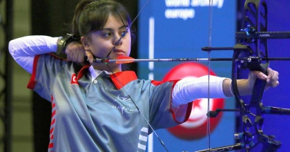 MUĞLA BÜYÜKŞEHİR OKÇUSU HAZAL AVRUPA ŞAMPİYONU