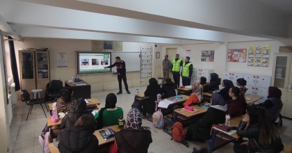 AFYONKARAHİSAR’DA EN İYİ NARKOTİK POLİSİ ANNE EĞİTİMİ