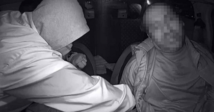 TAKSİDE DEHŞET: ALDIĞI SON YOLCUNUN SİLAHLI SALDIRISINA UĞRADI