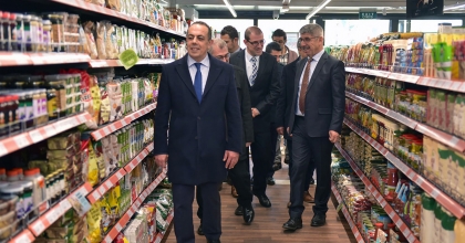 ÜNİVERSİTE KAMPÜSÜNDE TARIM KREDİ MARKET AÇILDI