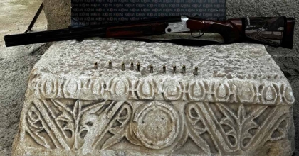 100 KİLOGRAM AĞIRLIĞINDA TARİHİ SANDUKA ELE GEÇİRİLDİ  