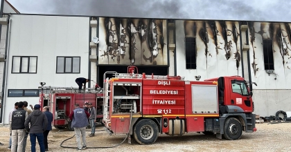 AFYONKARAHİSAR’DA FABRİKADA YANGIN