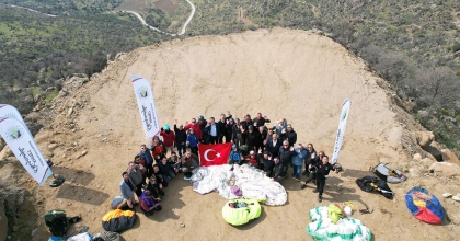 ALAŞEHİR’DE YAMAÇ PARAŞÜTÜ PİSTİ TAM NOT ALDI