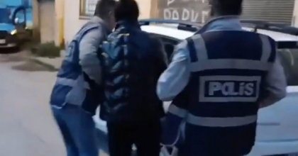 ARANAN ŞÜPHELİLERE YÖNELİK İZMİR'DE 138 ADRESE BASKIN, 266 GÖZALTI