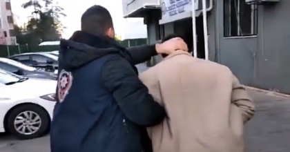 İZMİR'DE 2 MİLYON LİRALIK KİŞİSEL VERİ DOLANDIRICILIĞI