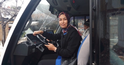 SERACILIĞI BIRAKTI ŞOFÖRLÜĞE BAŞLADI