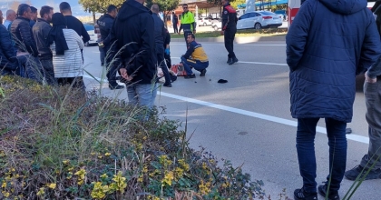 EHLİYETSİZ SÜRÜCÜNÜN ÇARPTIĞI KADIN KURTARILAMADI