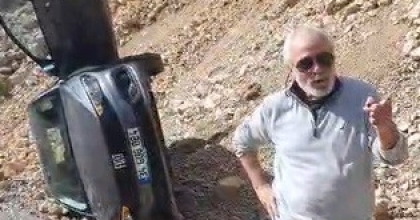 MANZARA İZLERKEN OTOMOBİLİ UÇURUMDAN YUVARLANDI
