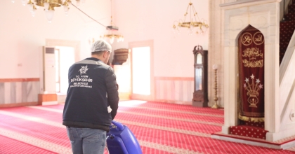 AYDIN BÜYÜKŞEHİR CAMİLERİ TEMİZLİYOR