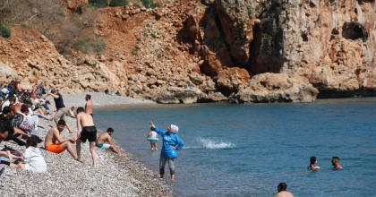 RAMAZAN ÖNCESİ SAHİL DOLDU TAŞTI