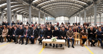 ÜRETİCİYE TOHUM FİDE VE ARICILIK MALZEMELERİ DAĞITILDI