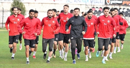 FUTBOLCULAR ANTRENMANA ÇIKMAMA KARARI ALDI