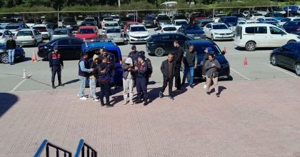 GÖÇMEN KAÇAKÇILIĞI OPERASYONUNDA 3 TUTUKLAMA