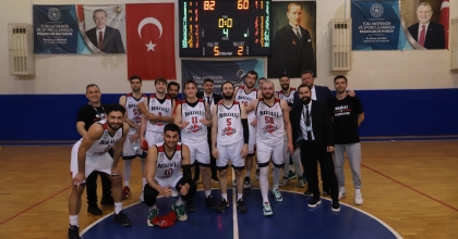 NAZİLLİ BELEDİYESPOR ERKEK BASKETBOL TAKIMI ÖNDE BAŞLADI