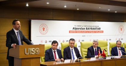 BAKAN BAYRAKLAR DOĞAL GAZ KUYUSU MÜJDESİNİ VERDİ