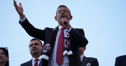 ÖZEL’DEN AKŞENER’E CEVAP: CANIN SAĞOLSUN 