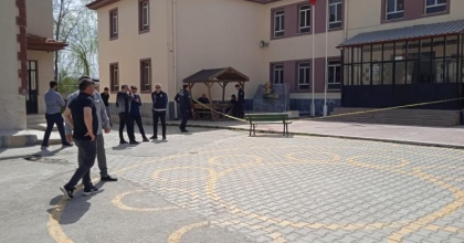 AFYONKARAHİSAR'DAKİ SEÇİMLERDE KAN AKTI