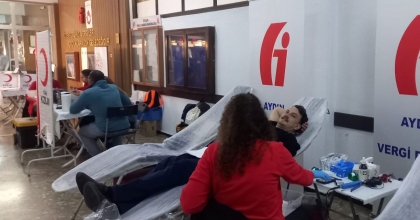 AYDIN’DA VERGİ ÖDEMEYE GELENLER KAN BAĞIŞI YAPIYOR