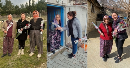 BAŞKAN AKCAN’DAN 9 BİN KARANFİL