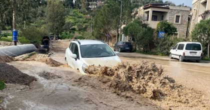 BODRUM’DA İSALE HATTI PATLADI, YOLLAR GÖLE DÖNDÜ