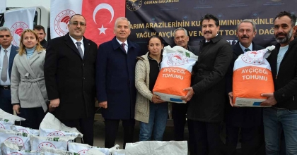 DENİZLİ’DE 590 ÜRETİCİYE 20 TON TOHUM DAĞITILDI