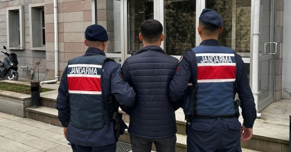 FETÖ’YE ÜYE OLMAKTAN ARANAN ŞAHSI JANDARMA YAKALADI