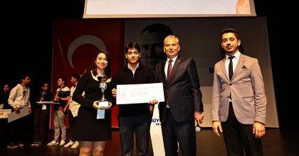 GENÇLER FİKİRLERİNİ YARIŞTIRDI